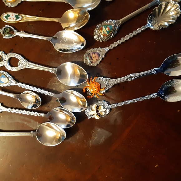 40 Vintage Collection Spoons/ Most Is Silver Plated - Picture 5 of 12